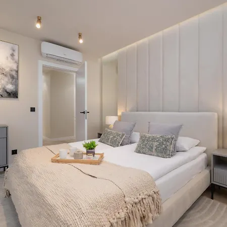 Exclusive On The Vistula River In By Renters Prestige * Cracovia